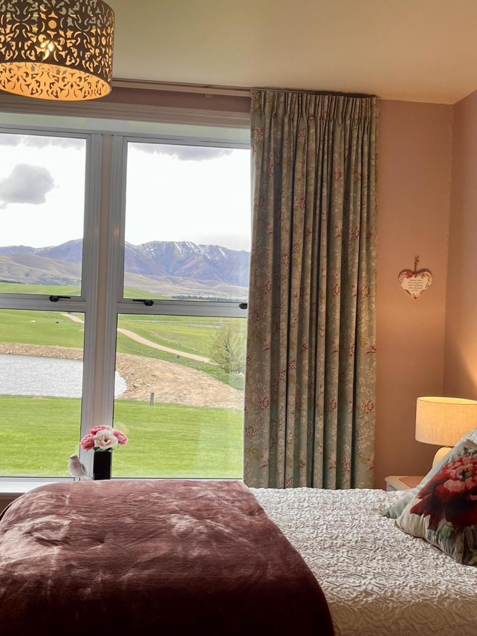 Oturehua 74 On Lockhart Bed & Breakfast エクステリア 写真